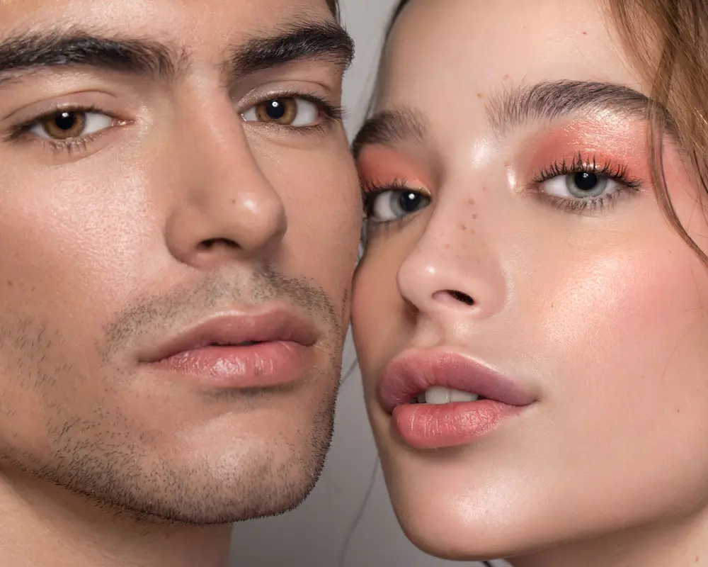 LipLase Behandlung in Frankfurt für natürliche Lippenvergrößerung ohne Hyaluron - Schönheitszentrum Frankfurt